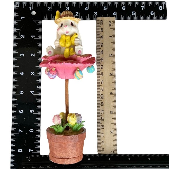 Cracker Barrel Easter Bunny Vintage Figure Incredible Details Chicks Easter Eggs - Picture 4 of 16